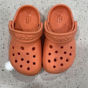 Toddler crocs